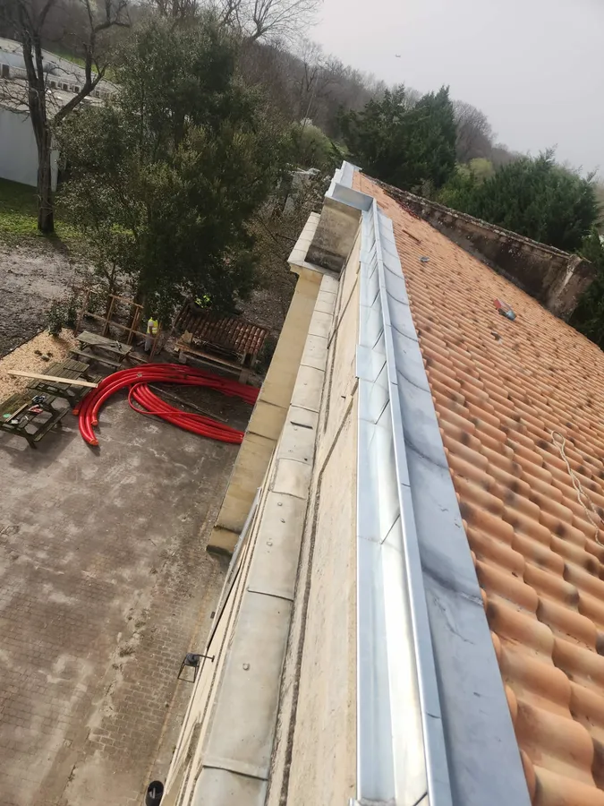 Phase 6 : Finitions faîtage et arêtiers