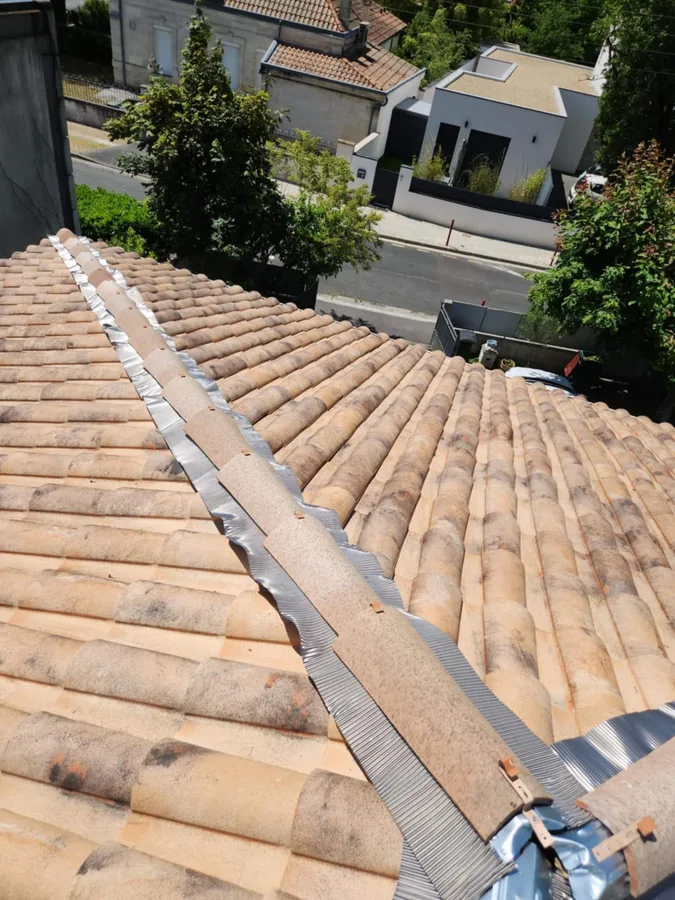 Réfection faîtage tuiles à Pessac